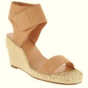 🆕 Vince Camuto Levista Sandals